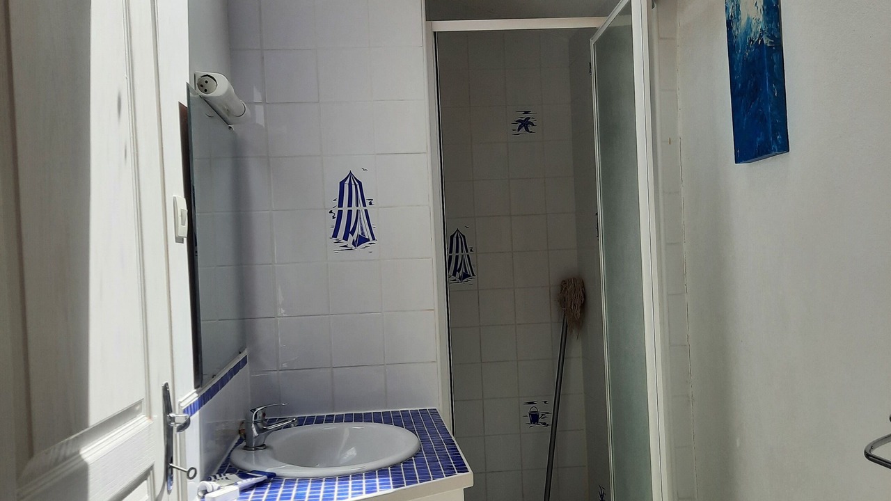 Photo of Bathroom in Semoussac