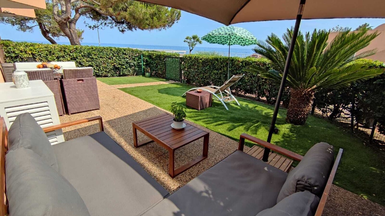 Photo of Patio Balcony in Le Trayas