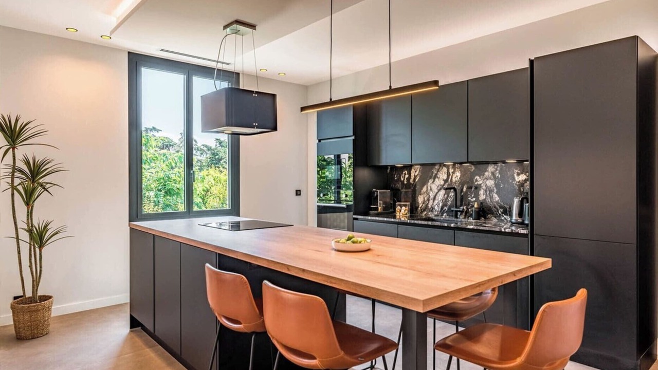 Photo of Kitchen in Prado - Republique