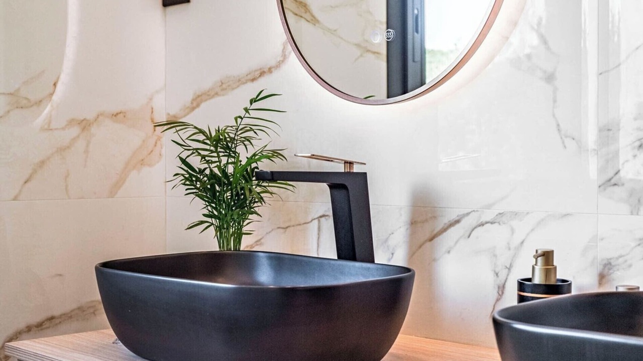 Photo of Bathroom in Prado - Republique