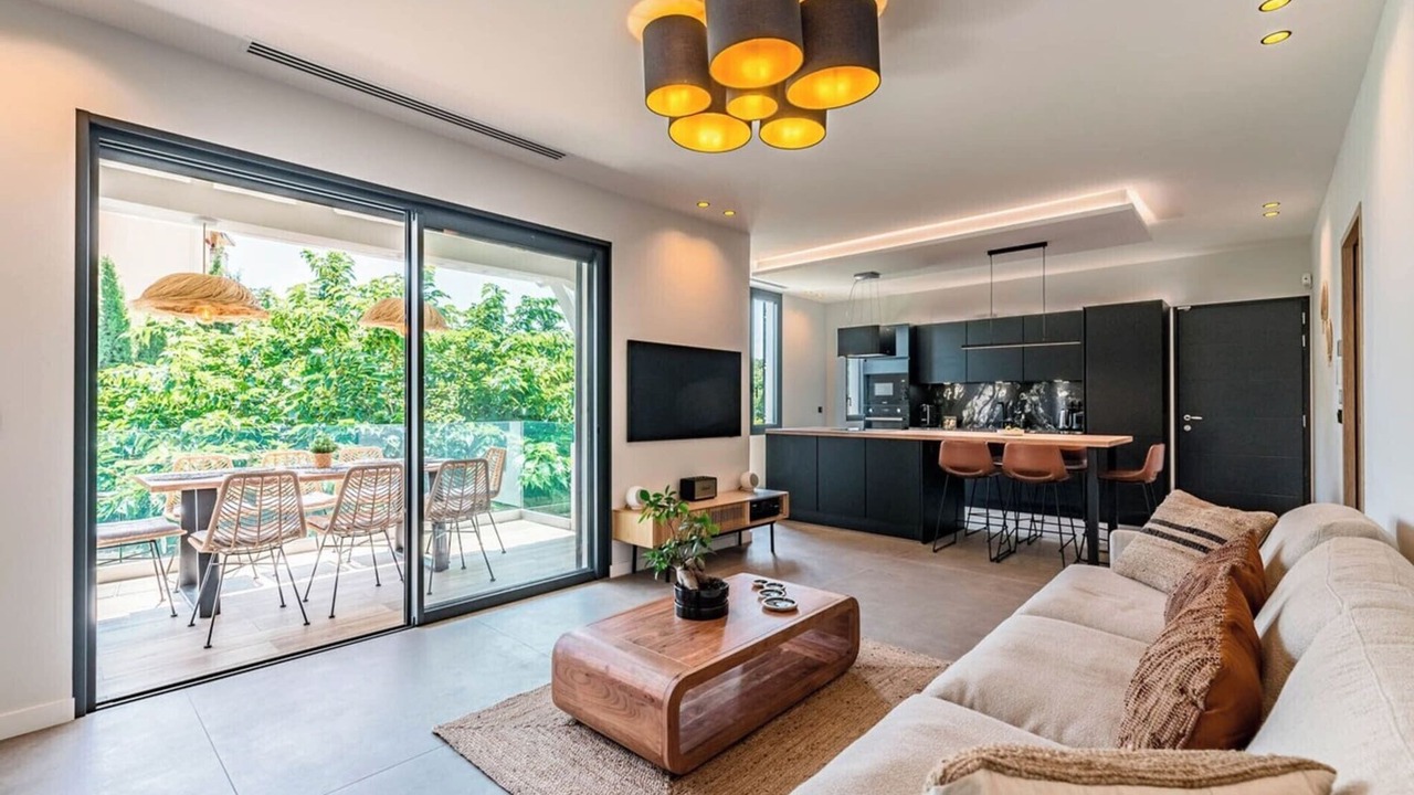 Photo of Livingroom in Prado - Republique