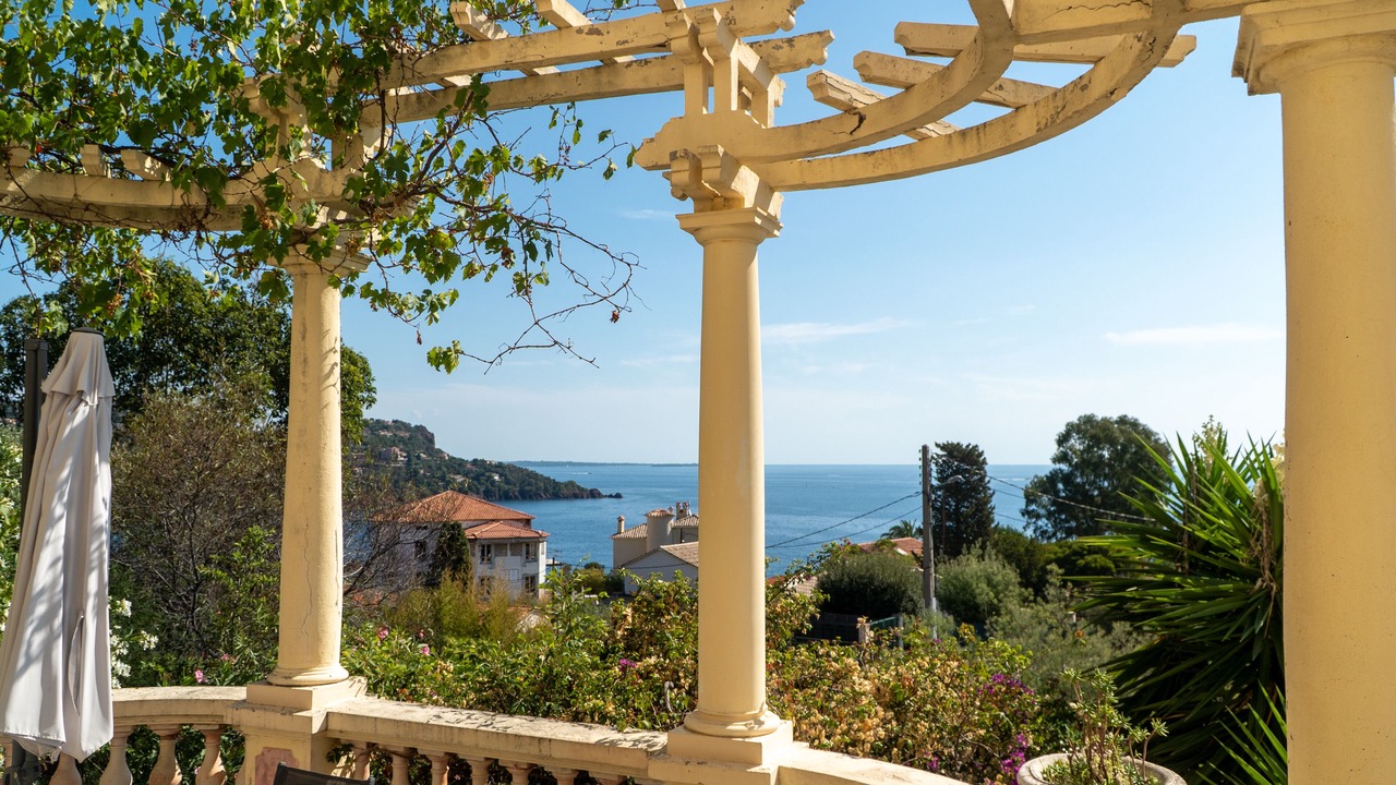 Photo of Outdoor in Espero-Pax