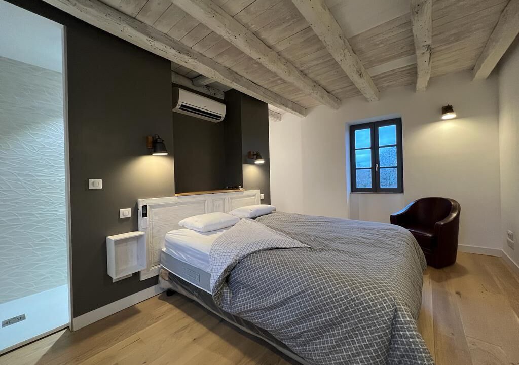 Photo of Bedroom in Badaillac