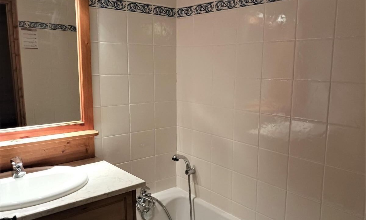 Photo of Bathroom in Arc-2000