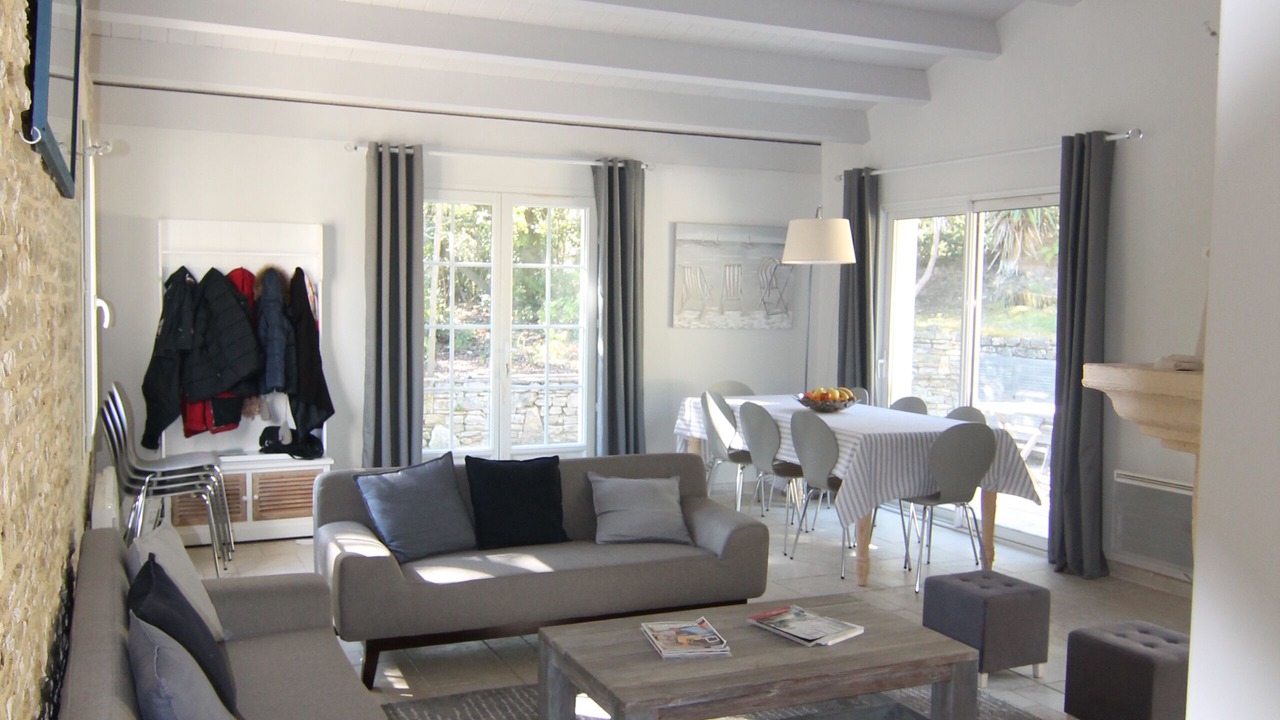 Photo of Livingroom in Domino