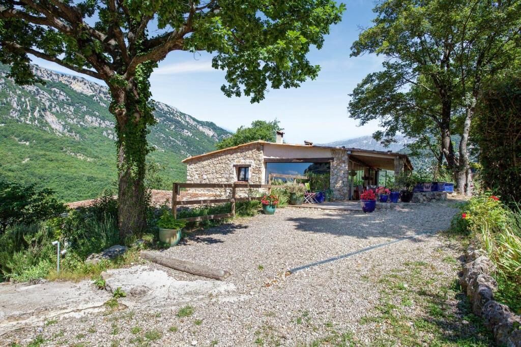 Photo of Outdoor in Courmes