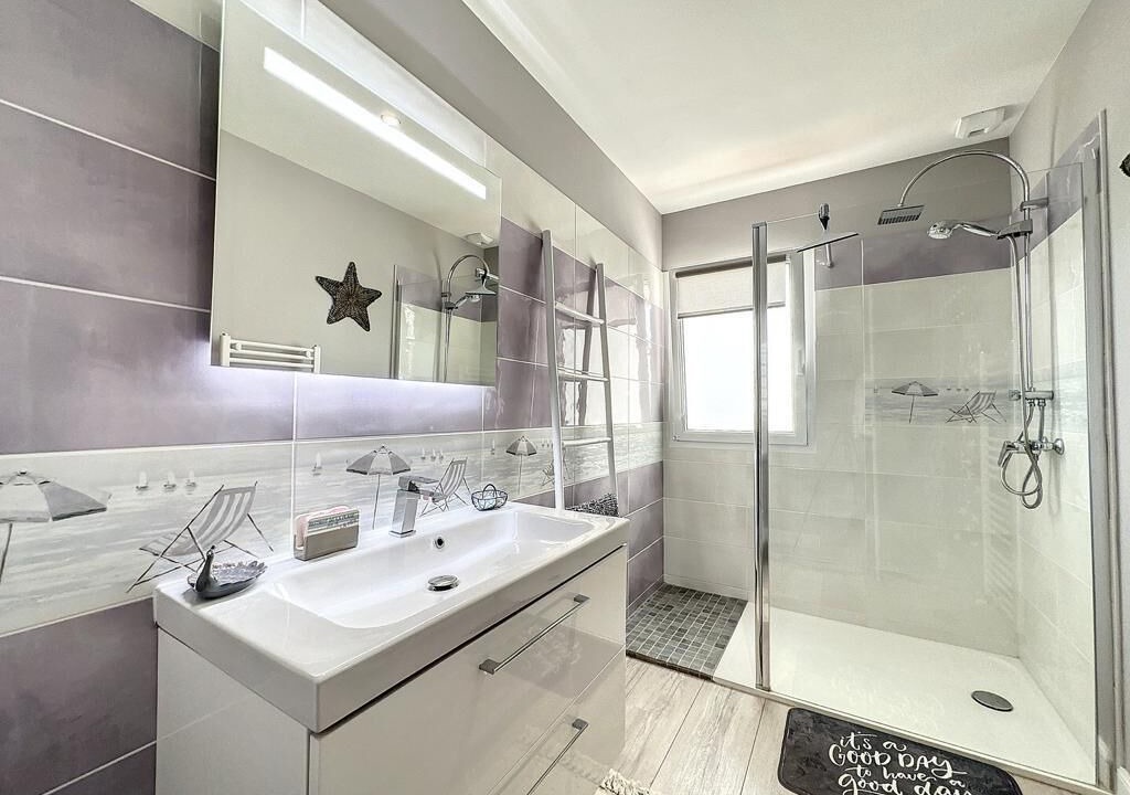 Photo of Bathroom in Gujan-Mestras
