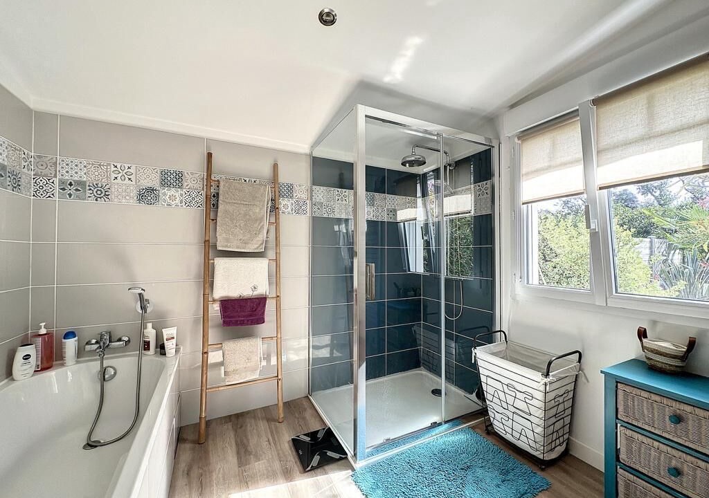 Photo of Bathroom in Gujan-Mestras