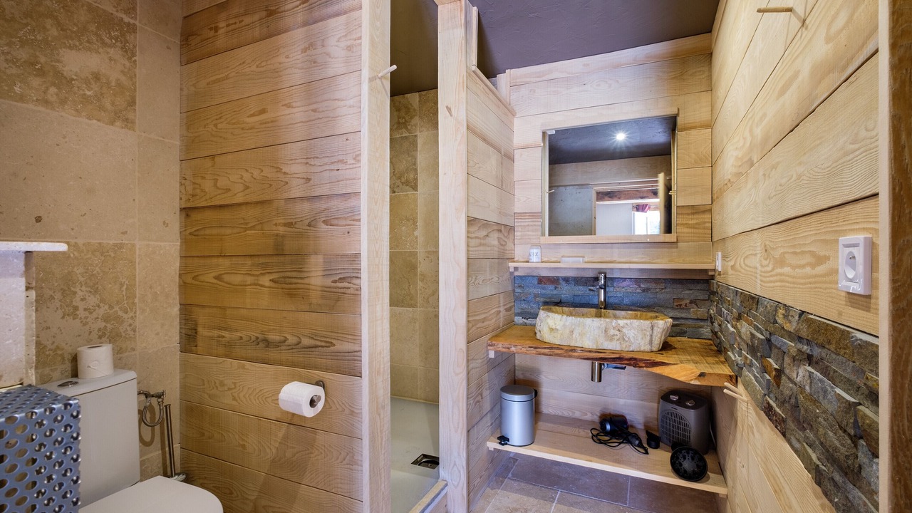 Photo of Bathroom in Caille