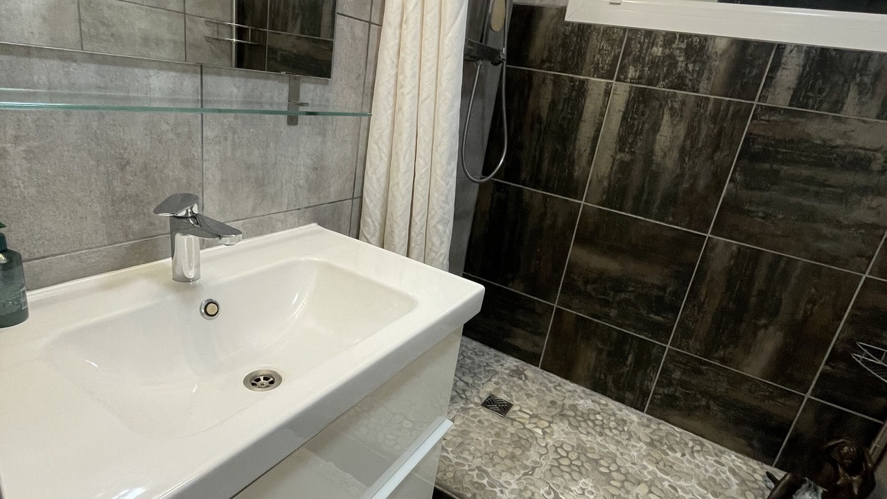Photo of Bathroom in Le Mourillon