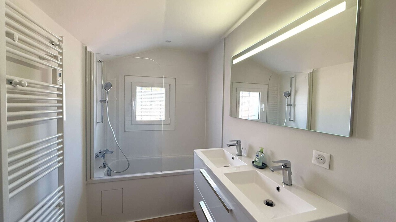 Photo of Bathroom in Cap-Ferret
