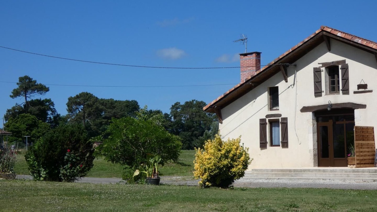 Photo of Outdoor in Saint-Lon-les-Mines