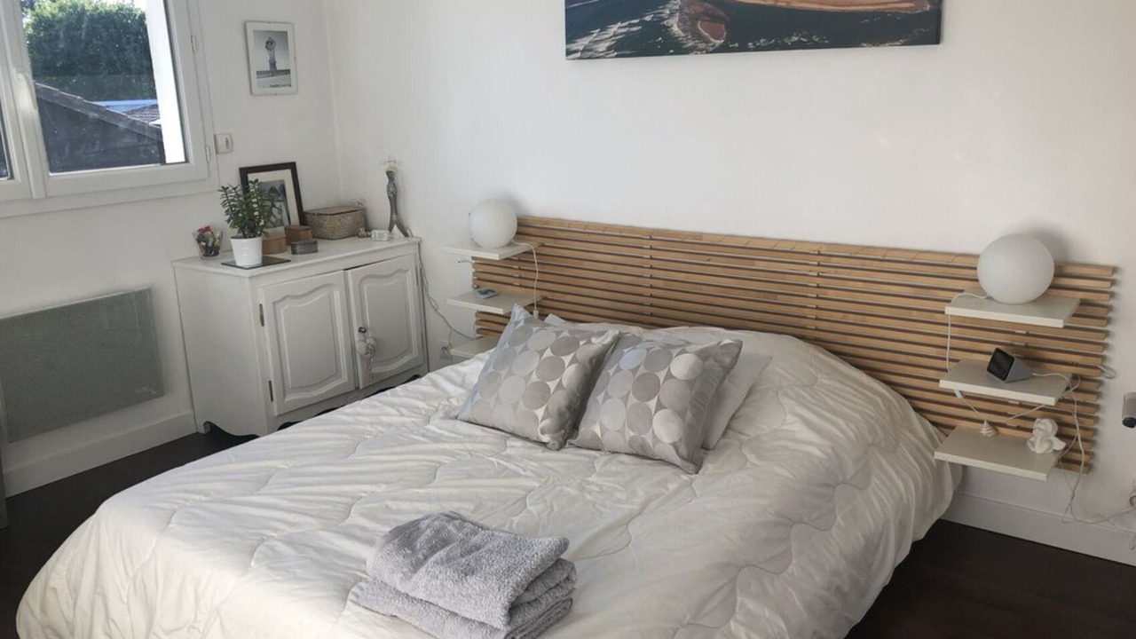 Photo of Bedroom in Gujan-Mestras