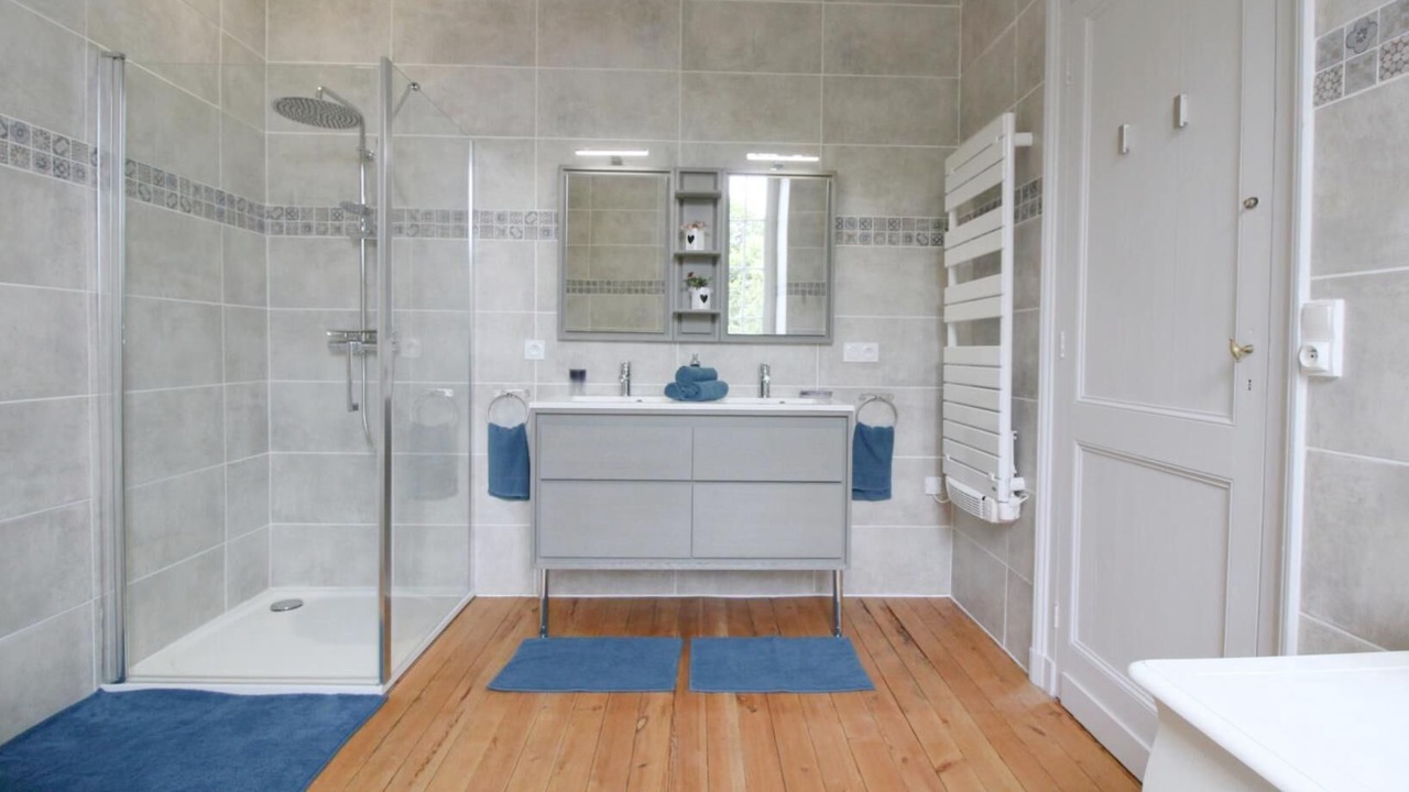 Photo of Bathroom in Laroque