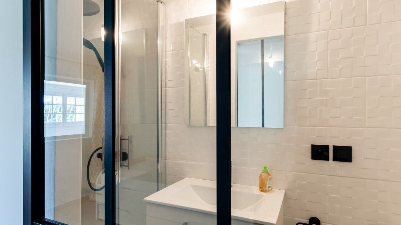 Photo of Bathroom in Ollioules