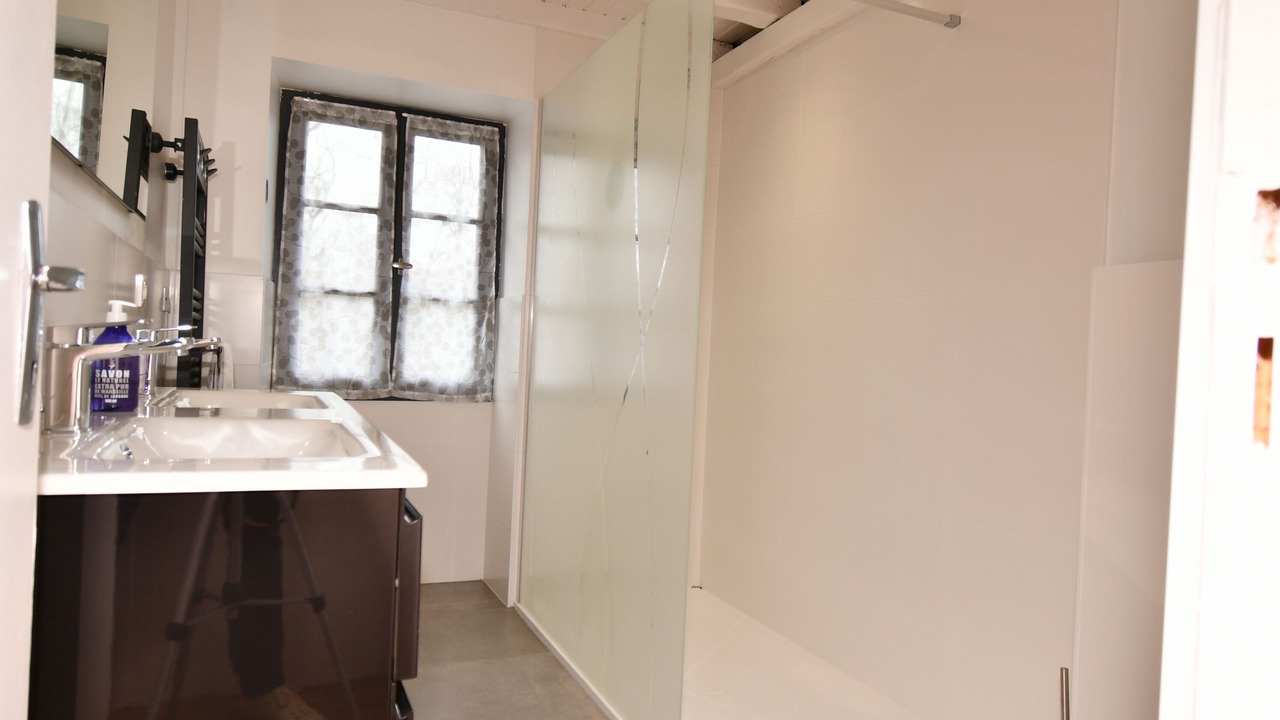 Photo of Bathroom in Soyaux