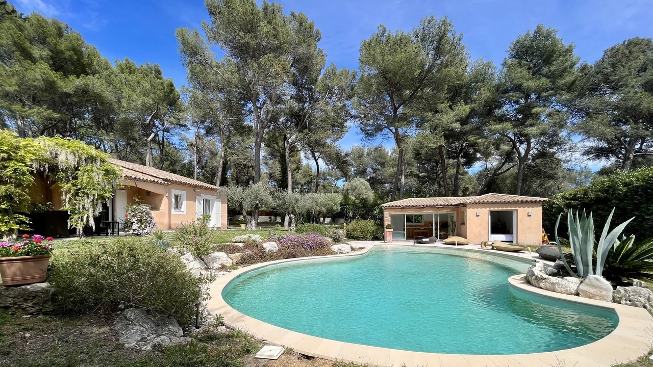 Photo of Outdoor in Roquefort-les-Pins
