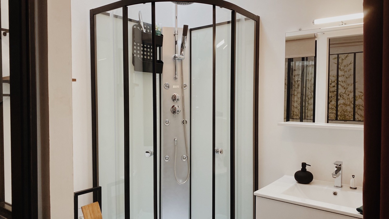 Photo of Bathroom in Centre Ville