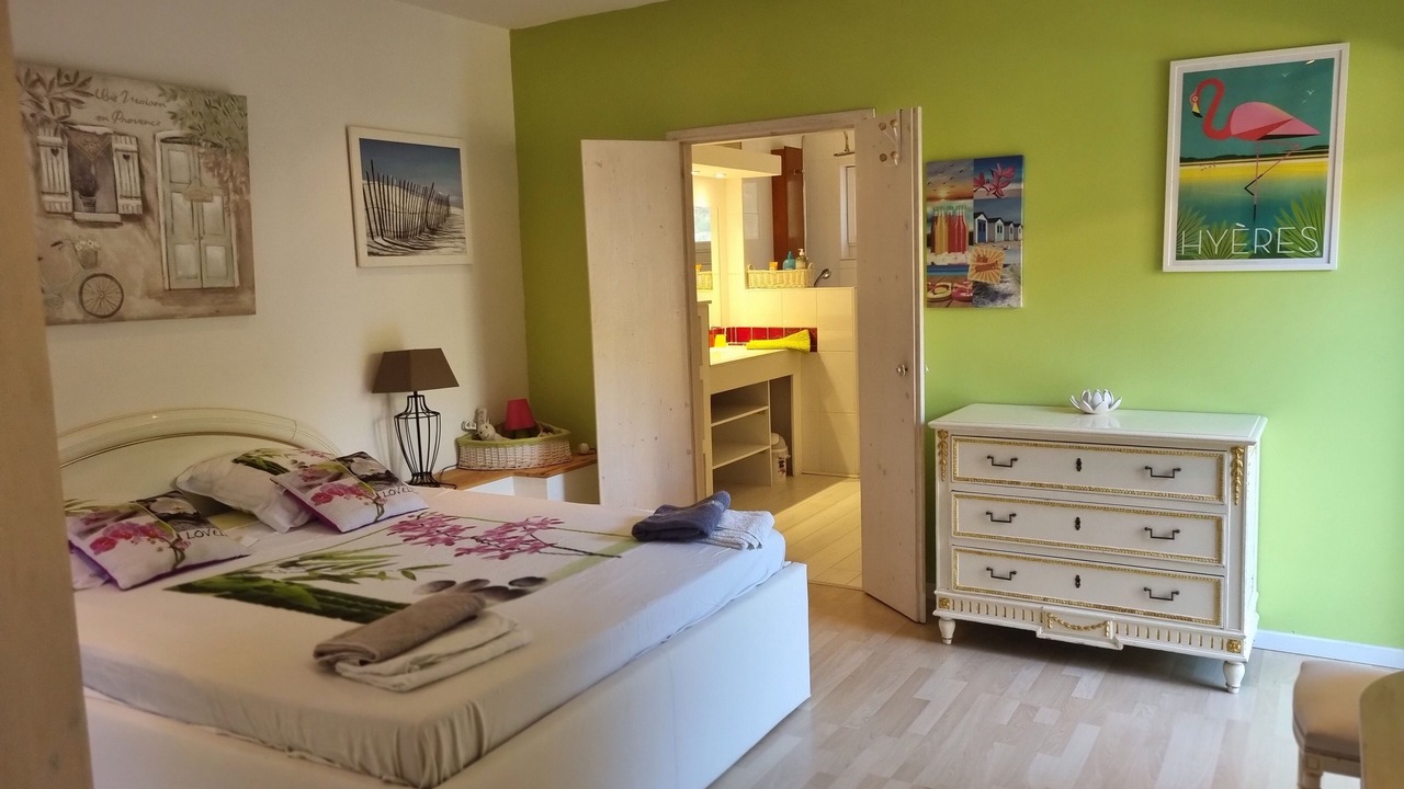 Photo of Bedroom in Hyeres
