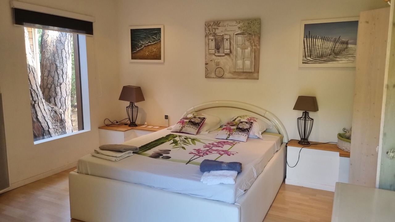 Photo of Bedroom in Hyeres