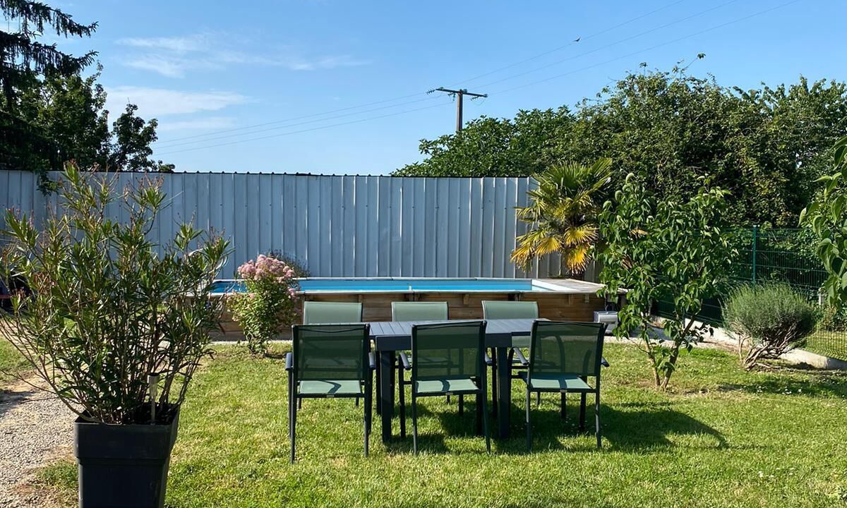Photo of Outdoor in Pons