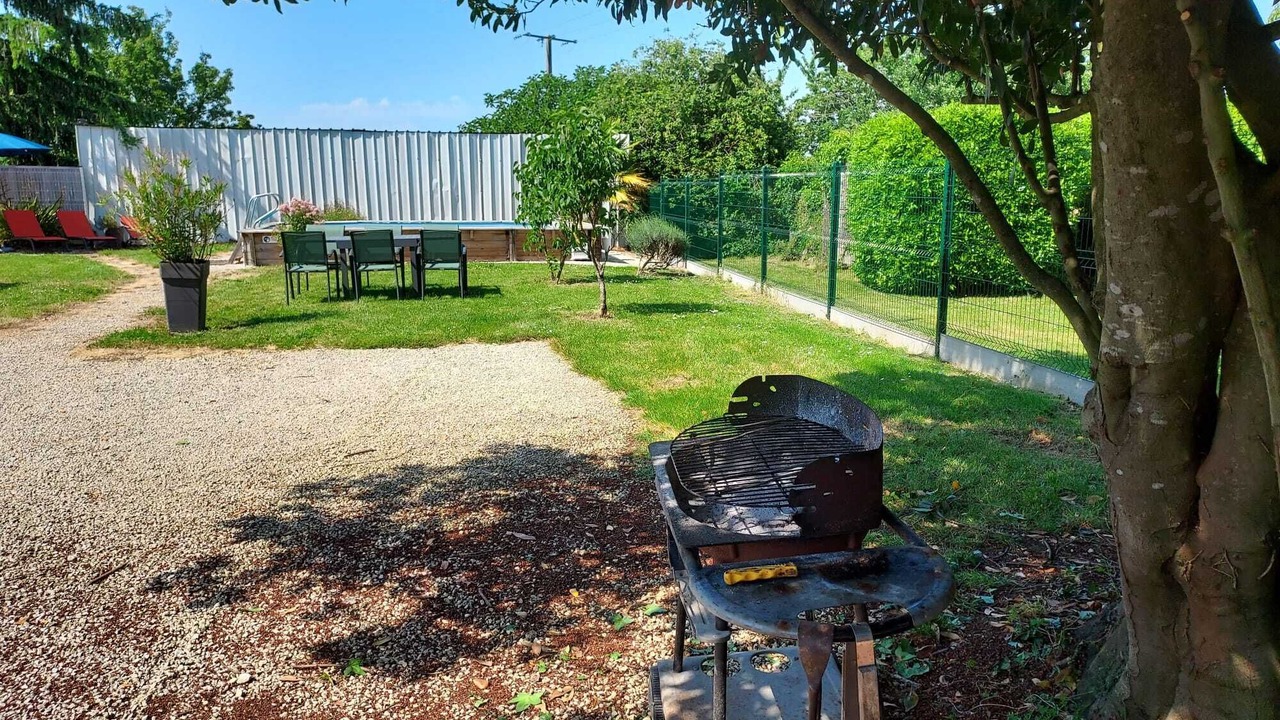 Photo of Outdoor in Pons