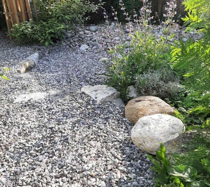 Photo of Outdoor in Yenne