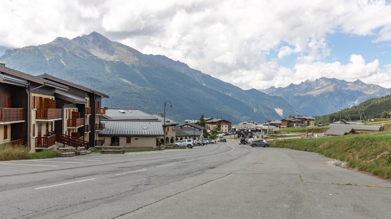 Photo of Others in Montricher-Albanne
