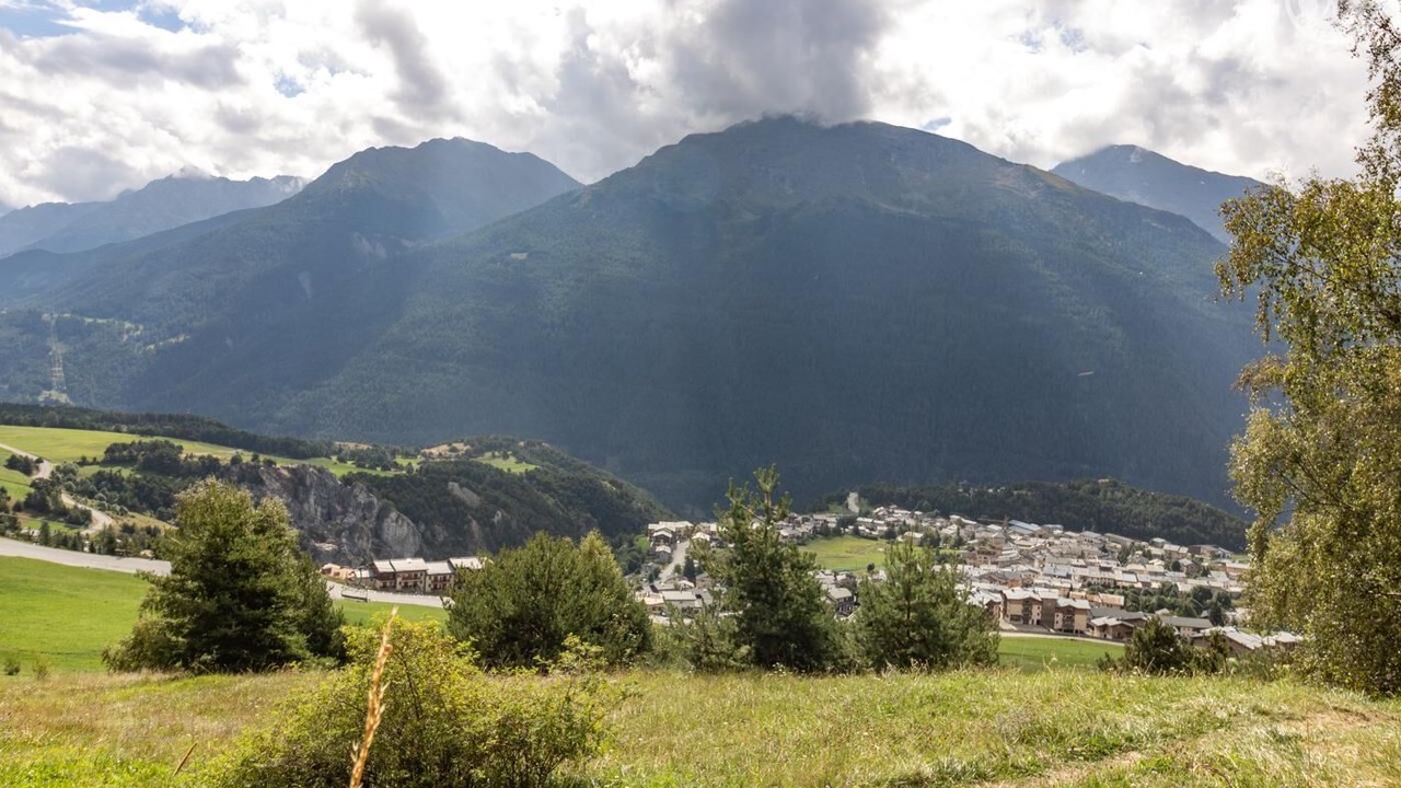 Photo of Others in Montricher-Albanne