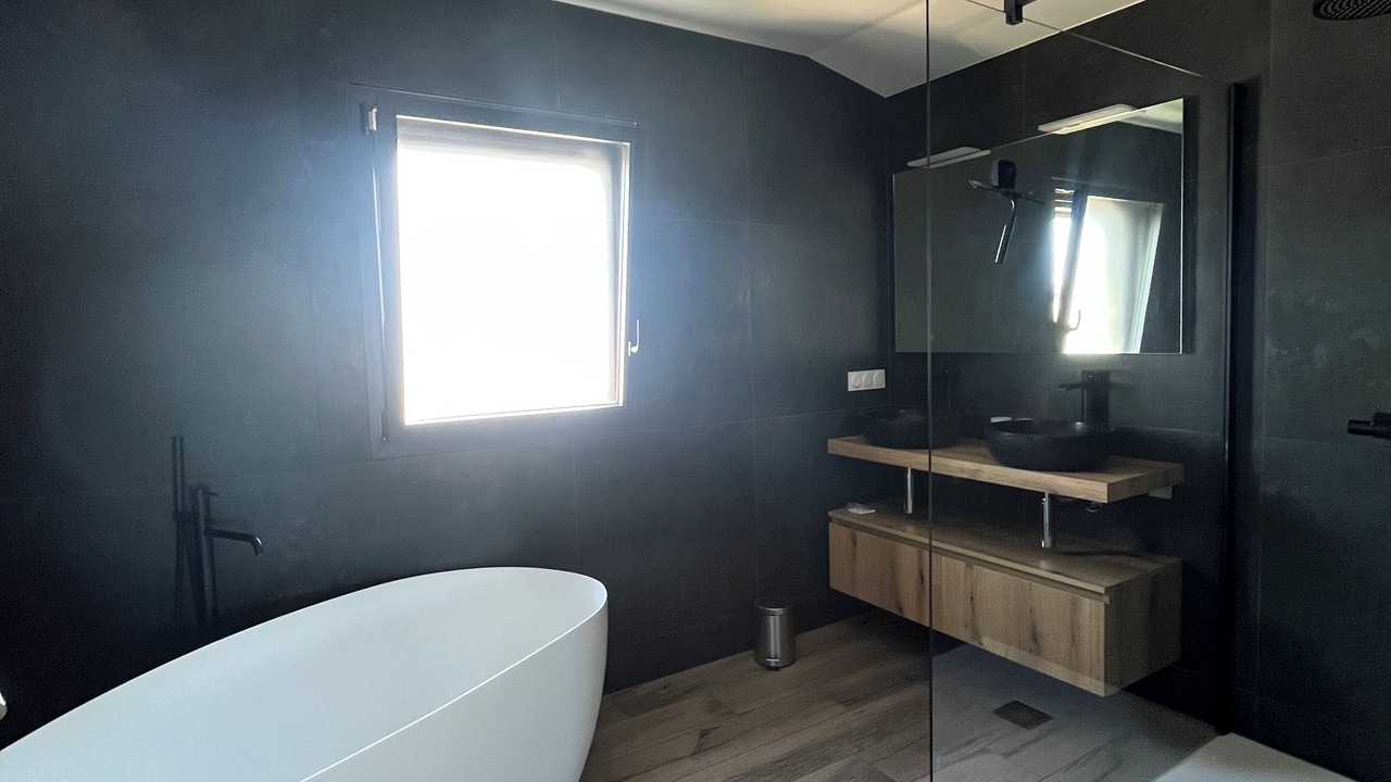 Photo of Bathroom in Saint-Gilles-Croix-de-Vie