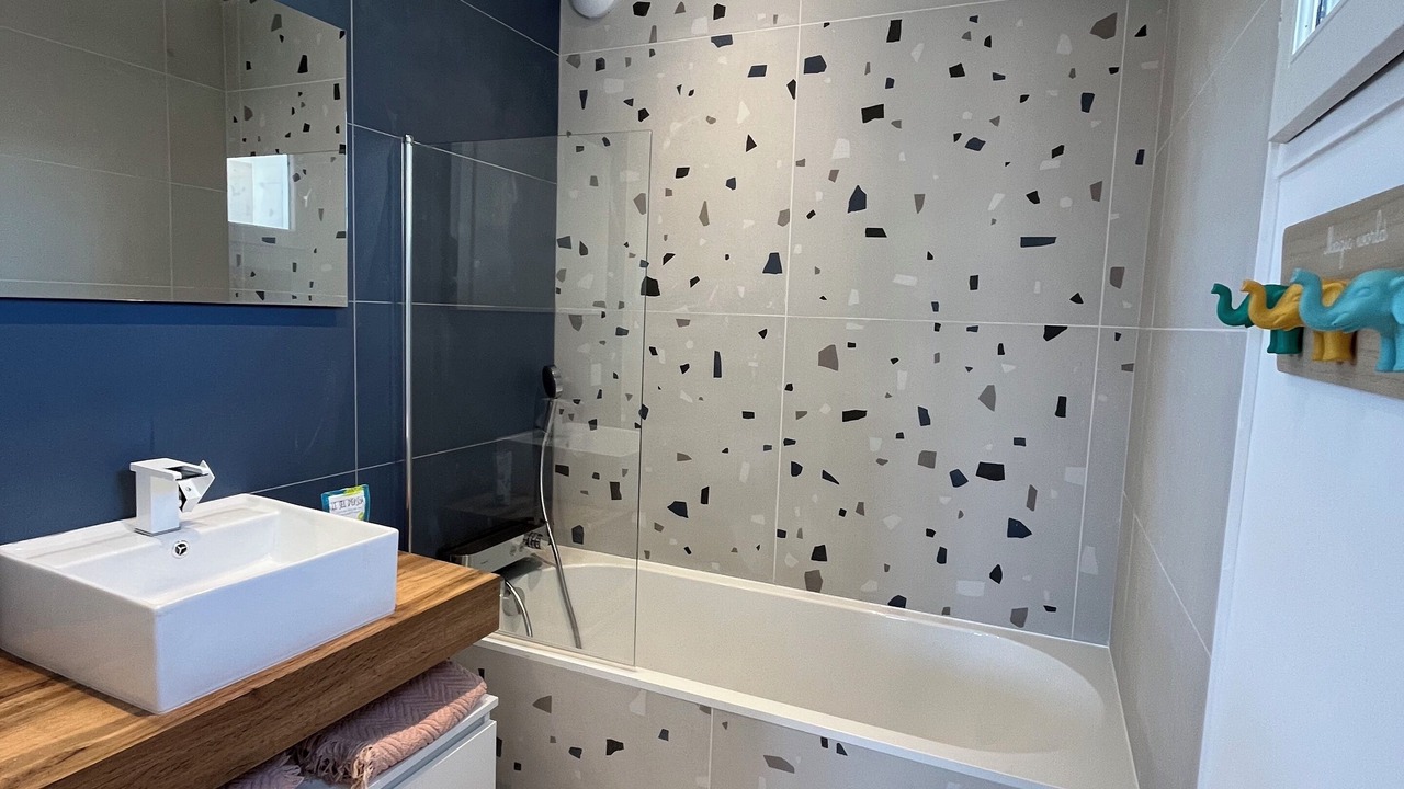 Photo of Bathroom in La Flotte