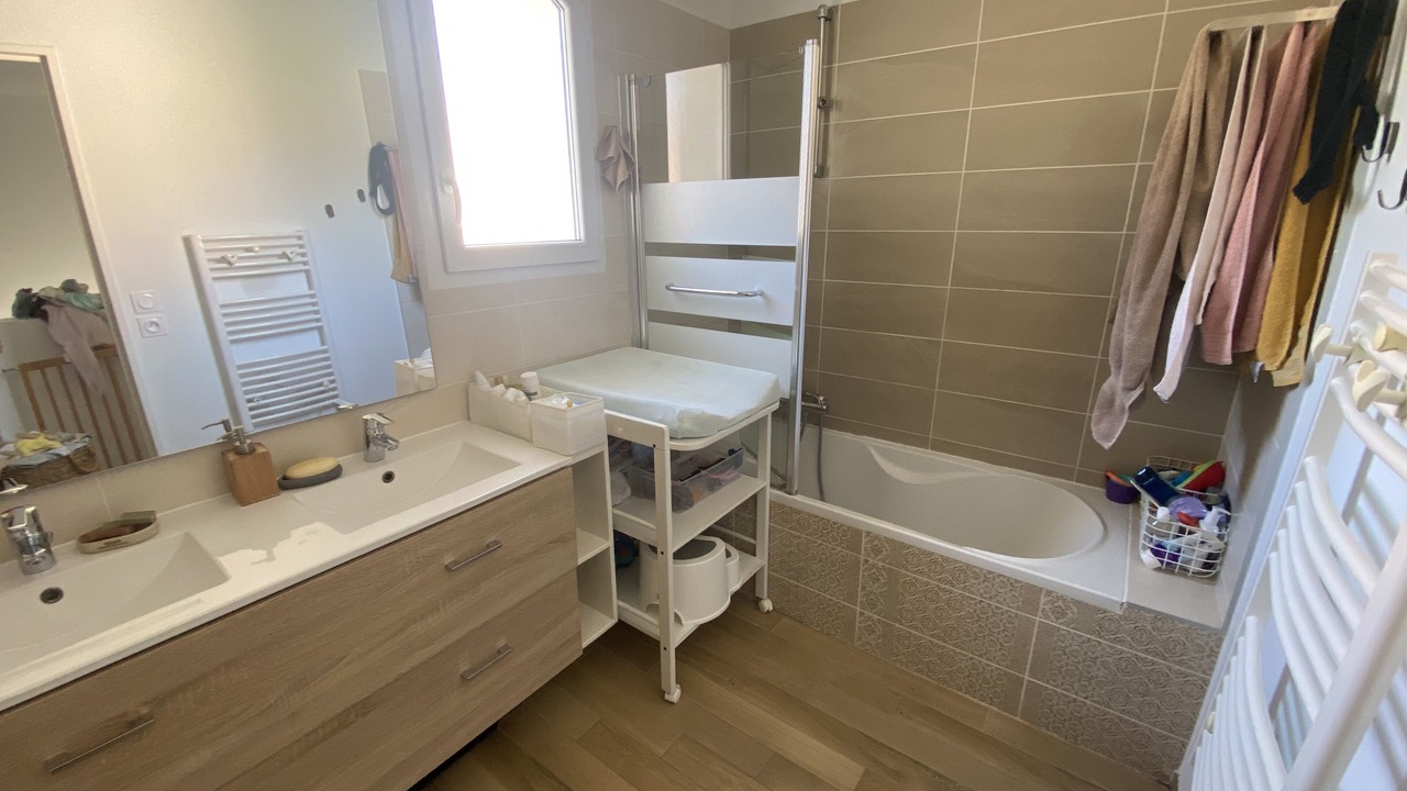 Photo of Bathroom in Saint-Jacques