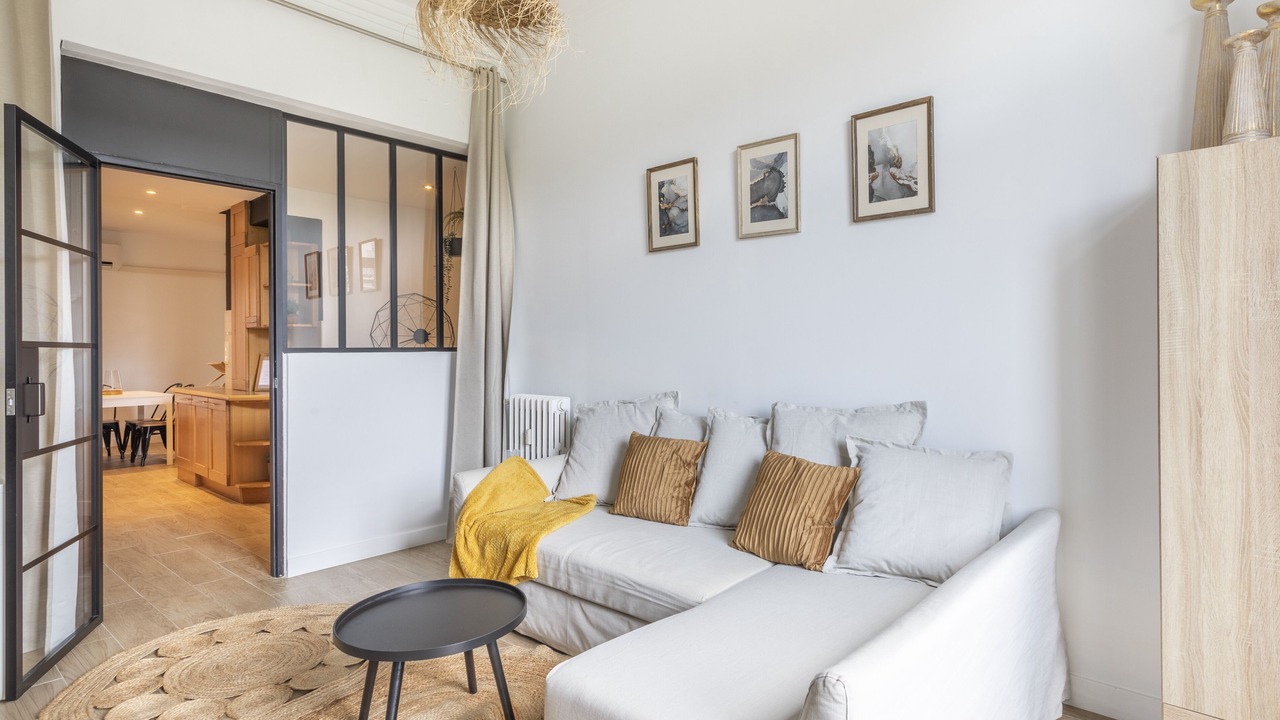 Photo of Livingroom in 6th Arrondissement
