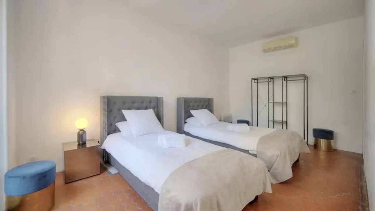 Photo of Bedroom in Prado - Republique
