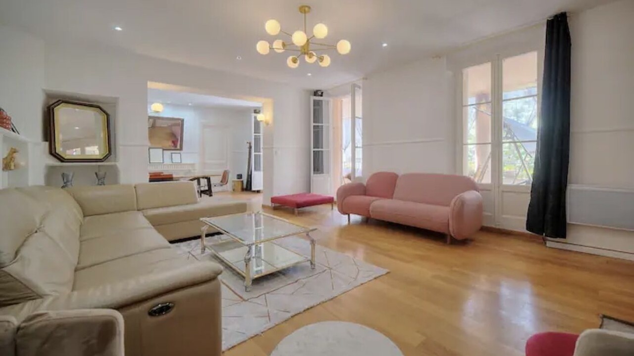 Photo of Livingroom in Prado - Republique