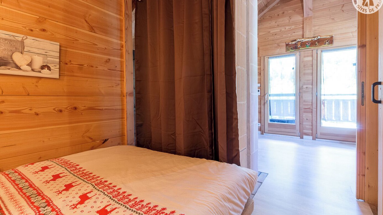 Photo of Bedroom in Saint-Colomban-des-Villards