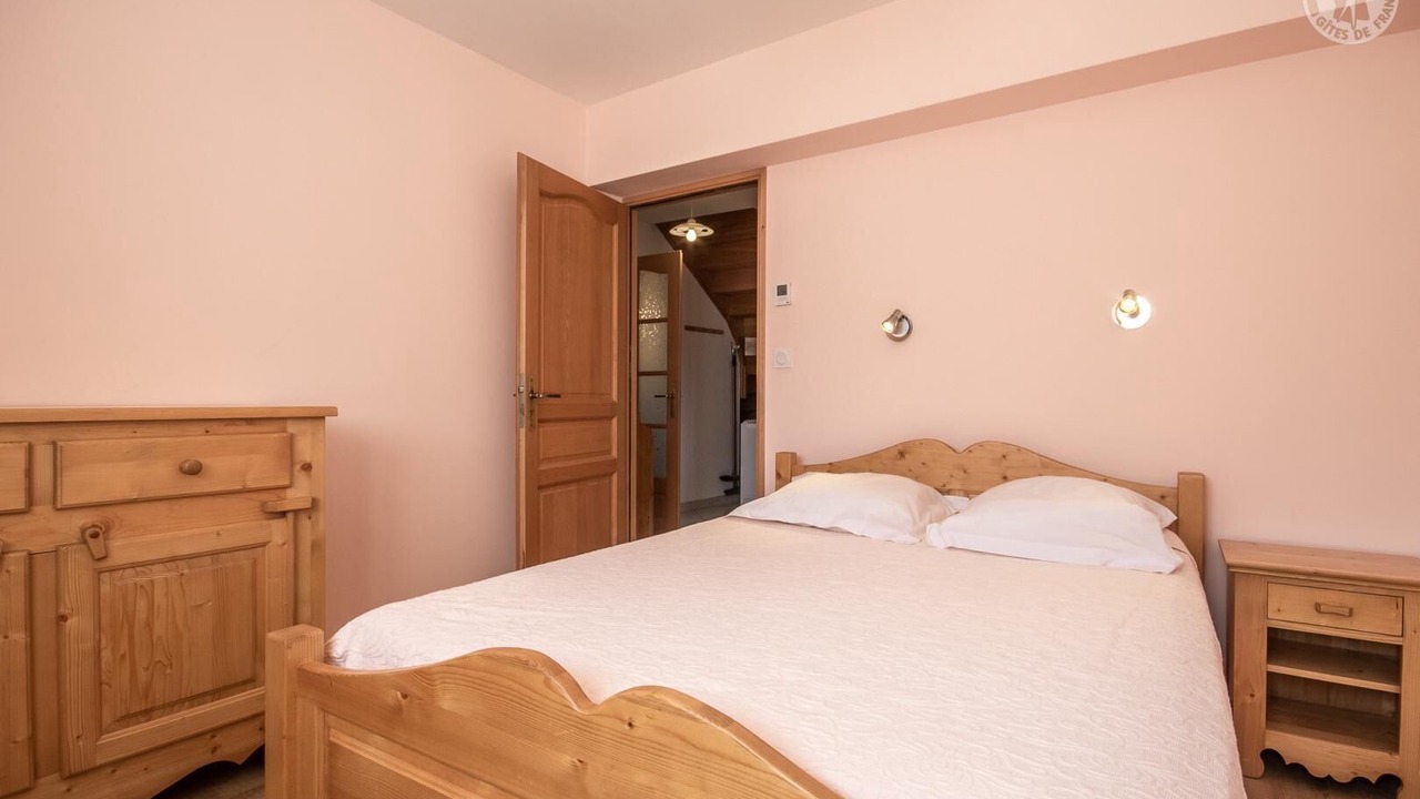 Photo of Bedroom in Albiez-le-Vieux