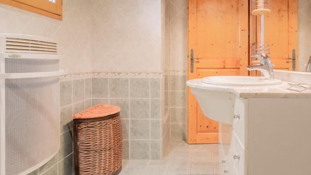 Photo of Bathroom in Jarrier