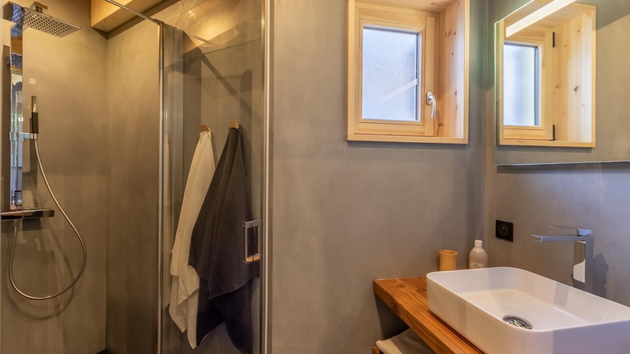 Photo of Bathroom in Arc-1600