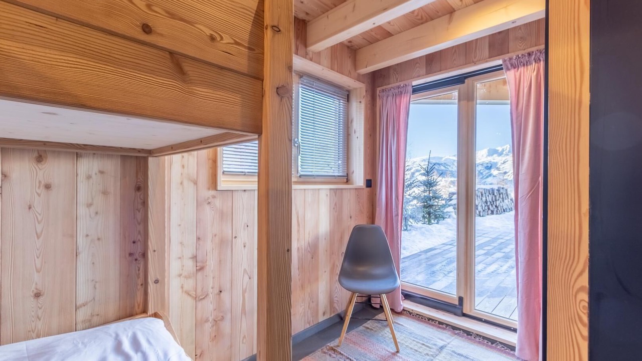 Photo of Bedroom in Arc-1600