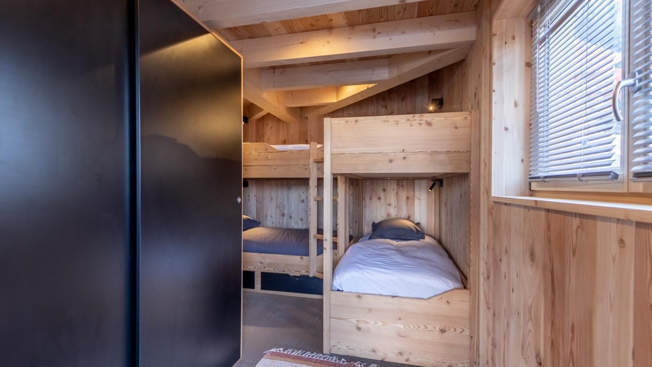 Photo of Bedroom in Arc-1600