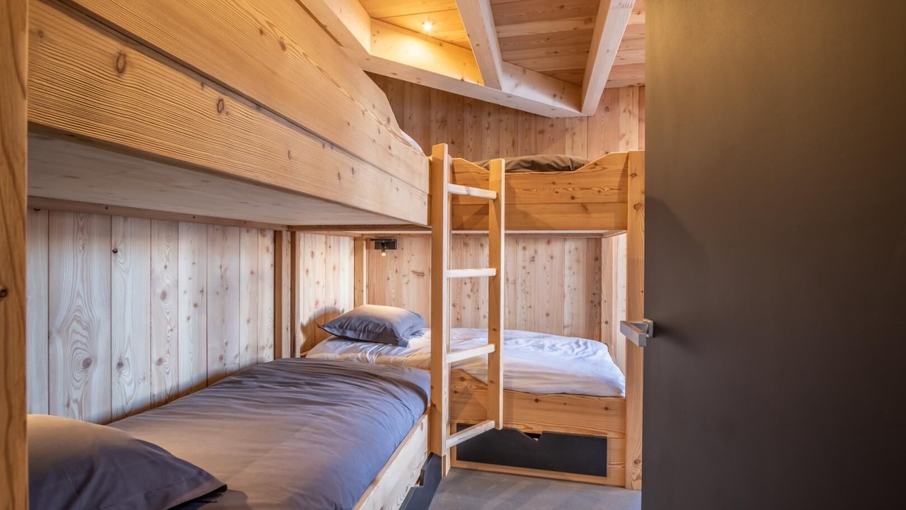 Photo of Bedroom in Arc-1600