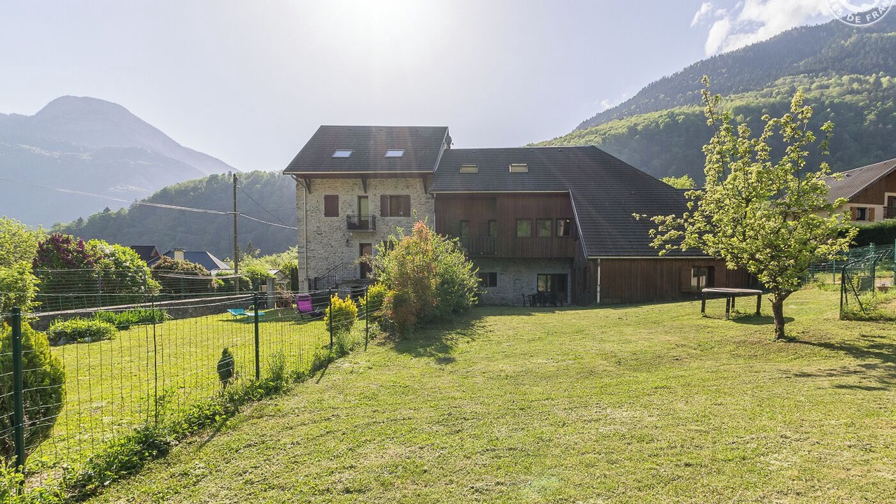 Photo of Outdoor in Saint-Etienne-de-Cuines