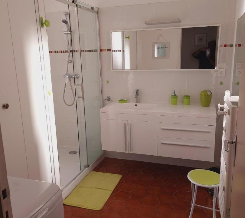 Photo of Bathroom in Saint-Paul