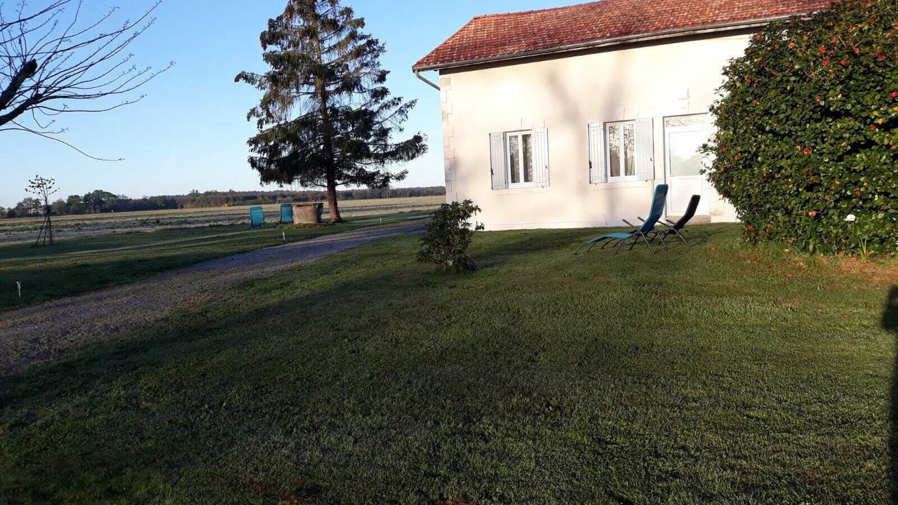 Photo of Outdoor in Laluque