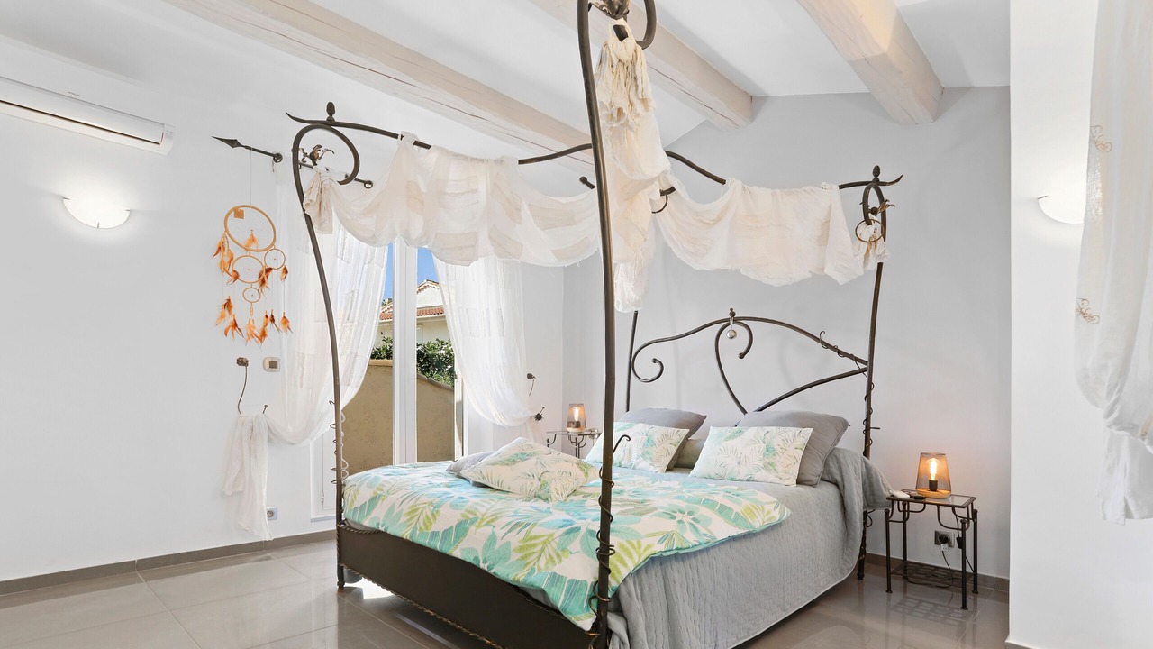 Photo of Bedroom in Saint-Aygulf
