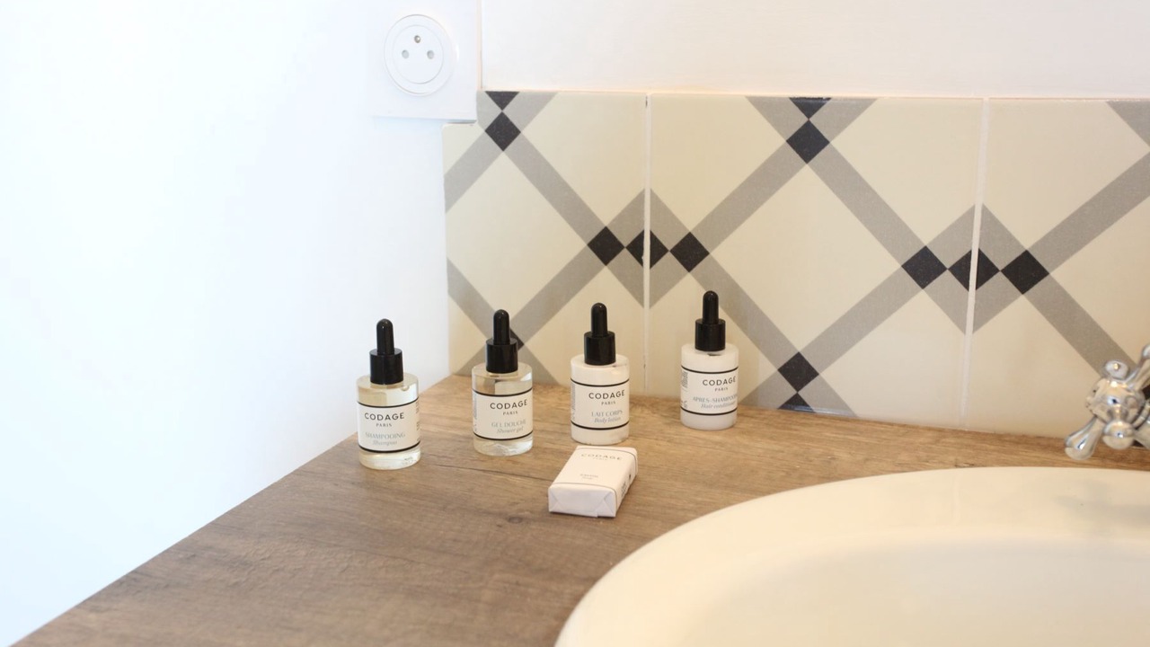 Photo of Bathroom in Saint-Sorlin-de-Conac