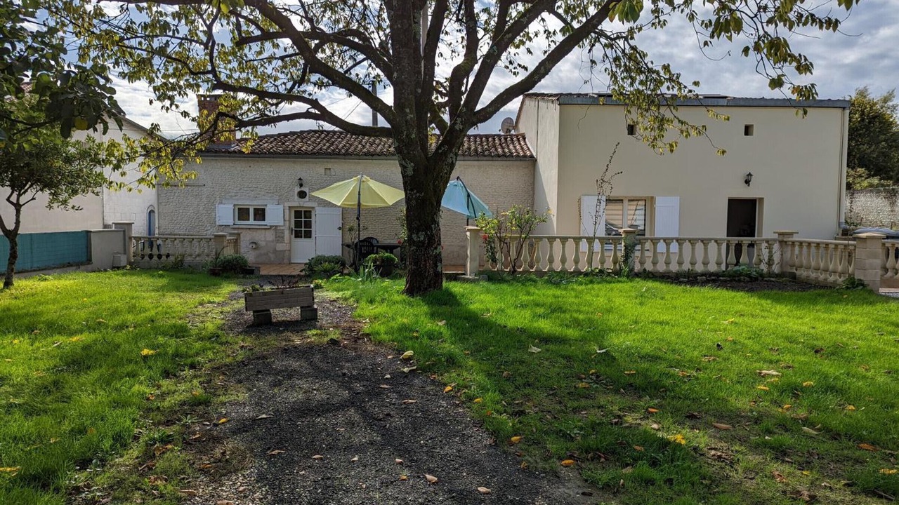 Photo of Outdoor in Barret