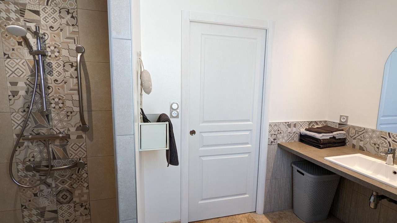 Photo of Bathroom in Salles-de-Barbezieux