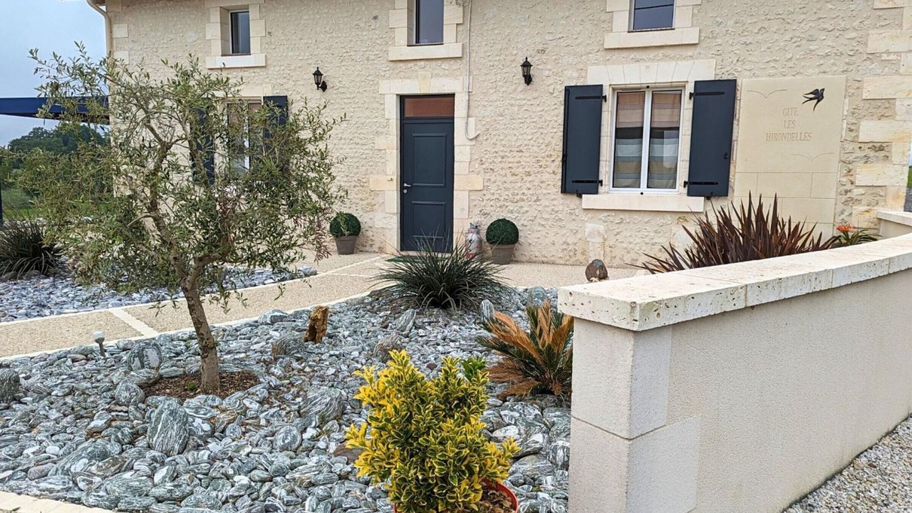Photo of Outdoor in Salles-de-Barbezieux